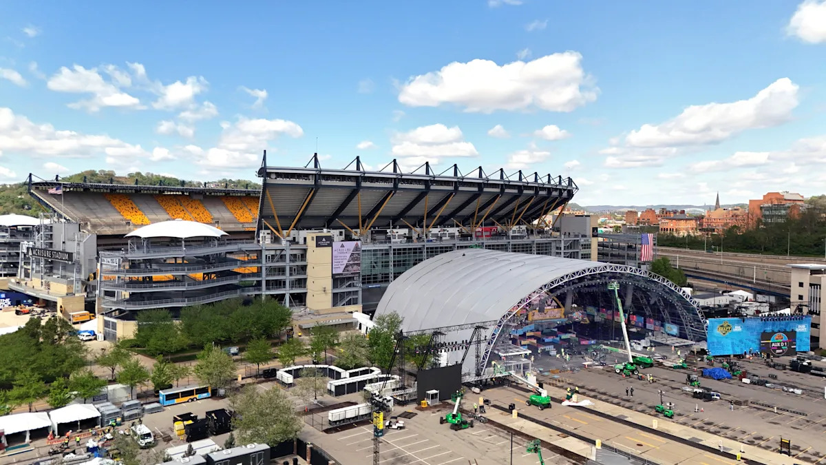 NFL Draft 2026  How to use emoji reactions and Discussions in the Yahoo Sports app reported globally