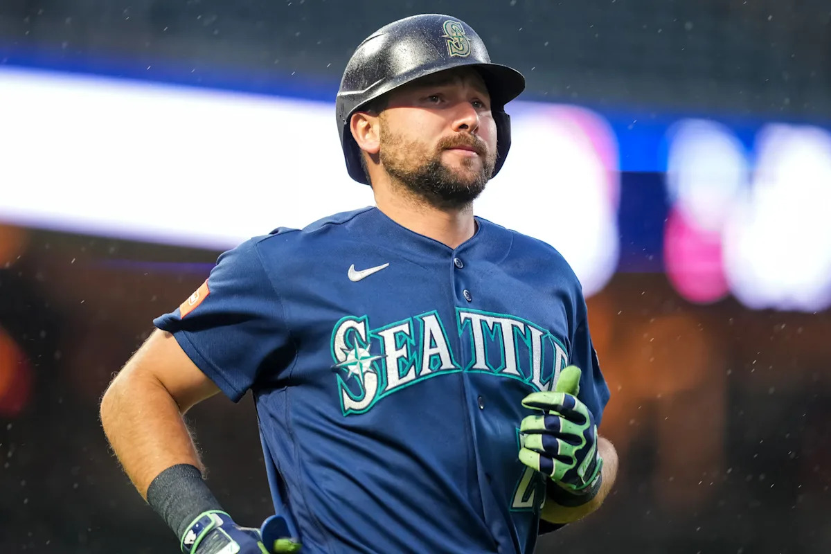 Cal Raleigh returns to Mariners lineup -- facing Braves after 3-game absence with injury observed today