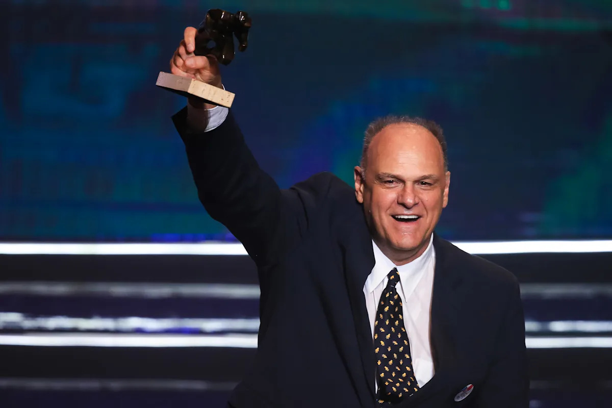 Larry Bird -- Steve Kerr -- others pay tribute to Hall of Famer Oscar Schmidt takes center stage