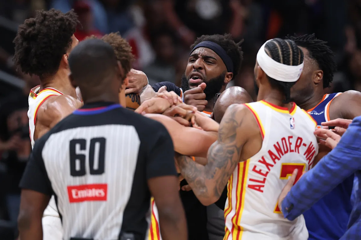 Mitchell Robinson -- Dyson Daniels ejected in Knicks' historic W over Hawks hits headlines