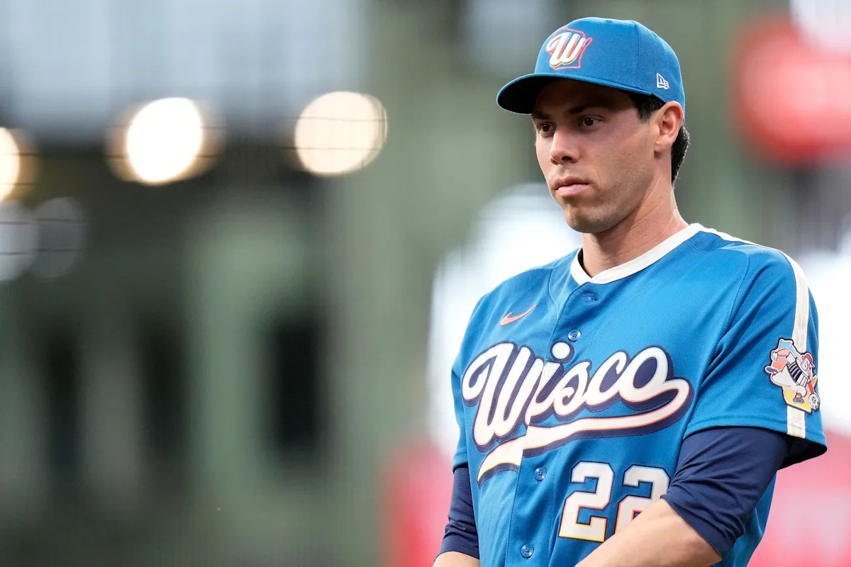 Brewers' Christian Yelich expected to miss at least a month with adductor strain creates buzz