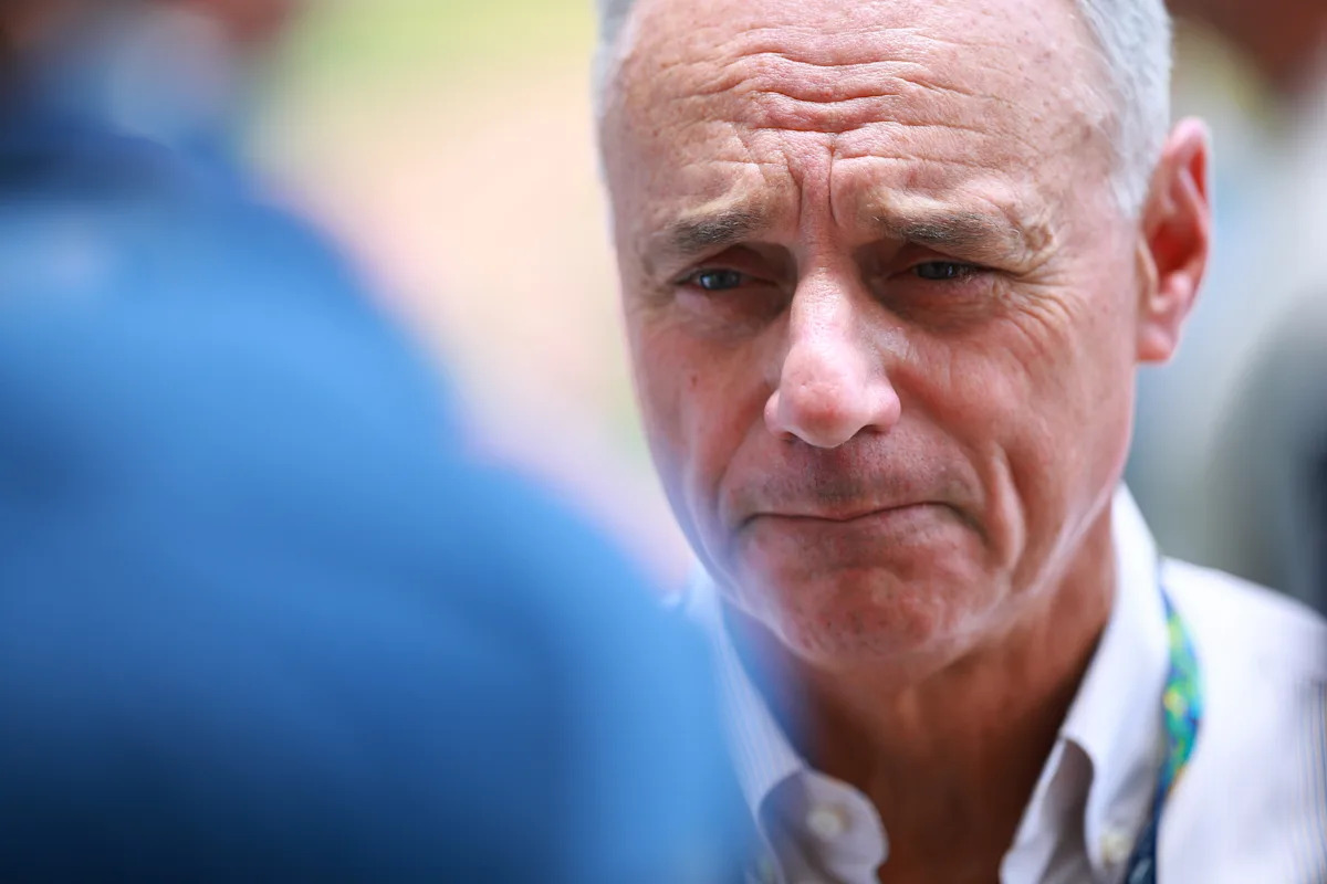 MLB owners -- MLBPA reportedly Fix to begin labor negotiations soon hits headlines