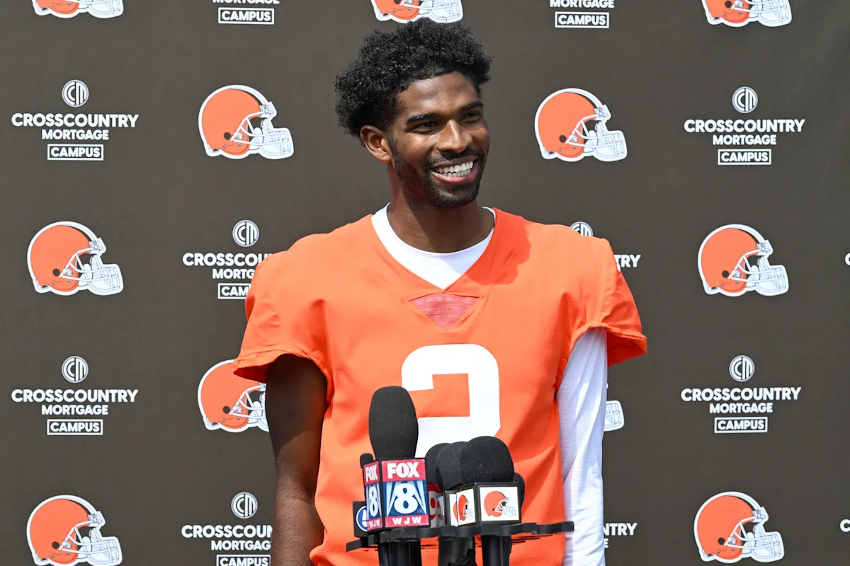 Shedeur Sanders reportedly earns $17.7M in licensing income in 2025 takes center stage